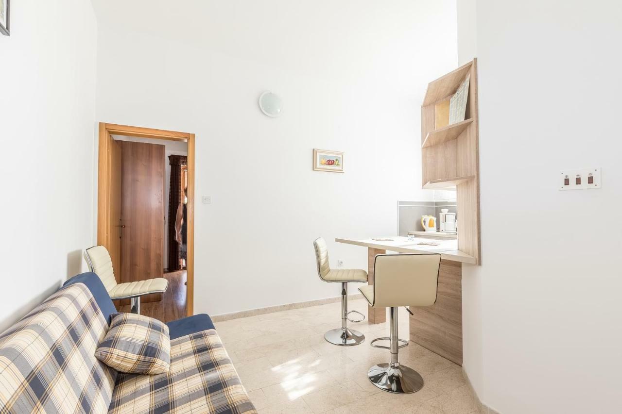 Apartments Darinka Poreč Eksteriør bilde